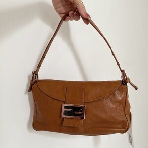 SOLD Brown leather Fendi Baguette bag